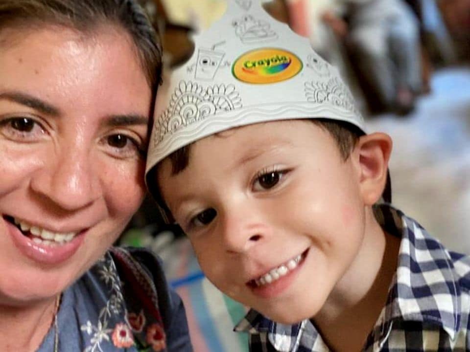 estres-por-quedar-embarazada-elba-mama-ingenes-con-su-hijo-nacido-via-fertilizacion-in-vitro